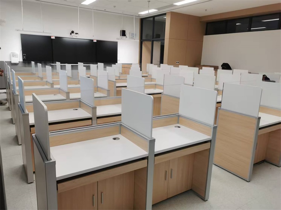 上海交通大學醫(yī)學院升降屏風計算機教室